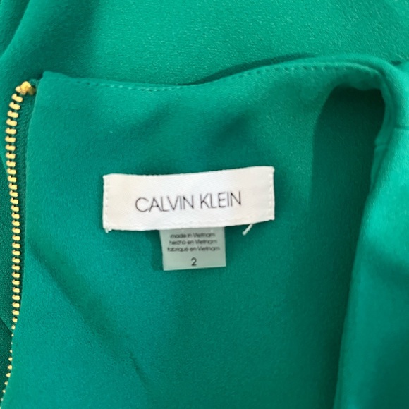 Calvin Klein - Picture 3 of 3